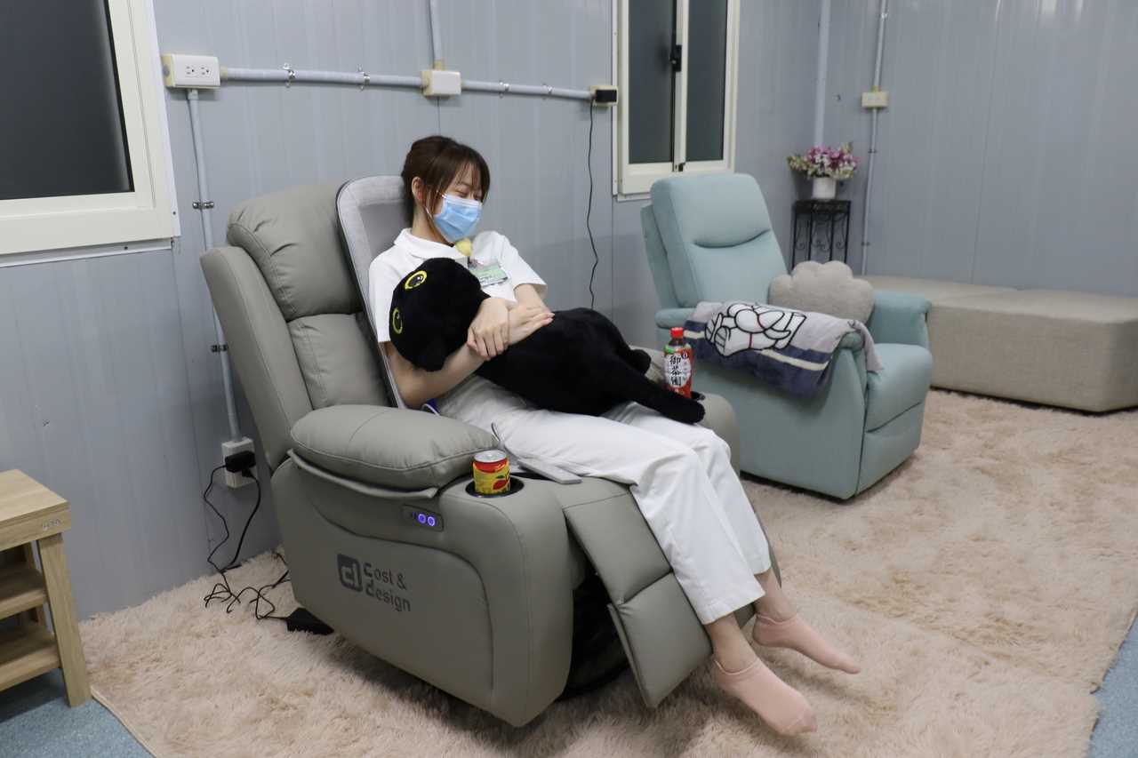 台中慈濟醫院啟用生態平臺、門診護理師休憩區